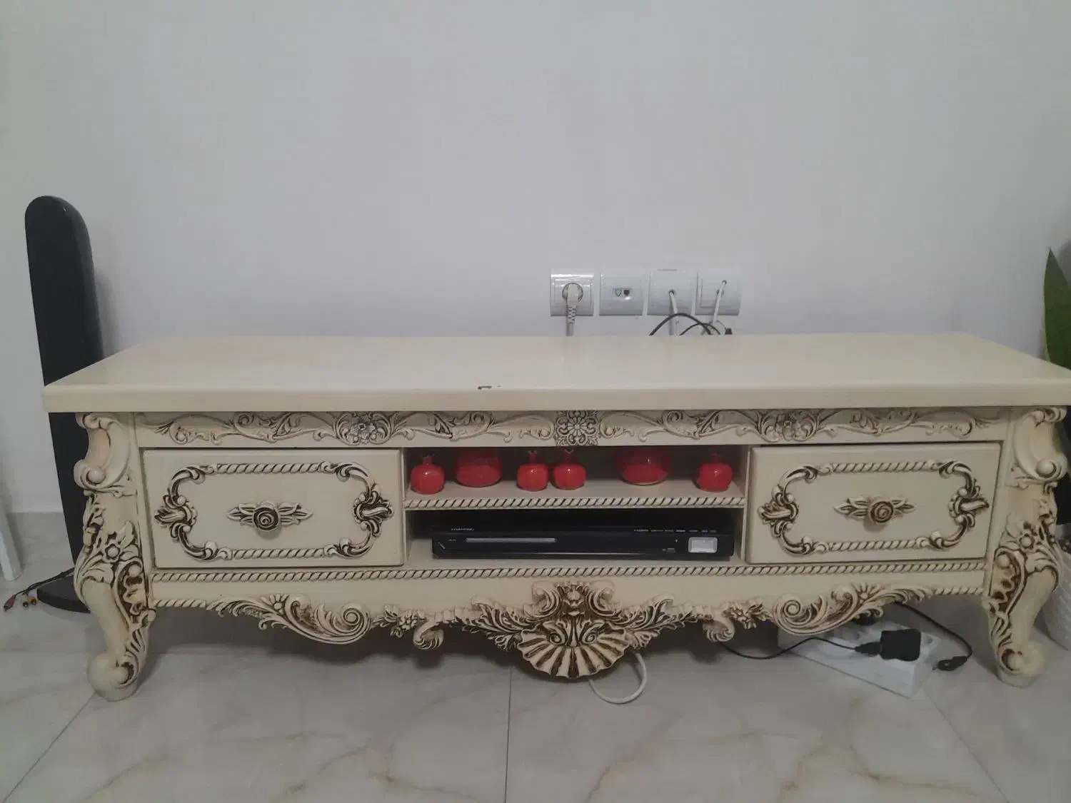 میز تلویزیون‌|میز تلویزیون|رشت, حمیدیان|دیوار