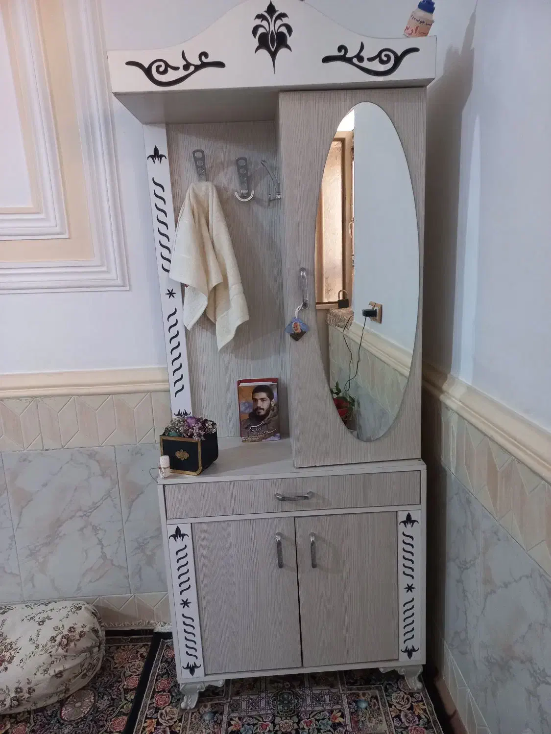 جا کفشی و آینه شمعدان|جاکفشی، کمد، دراور|زابل, |دیوار