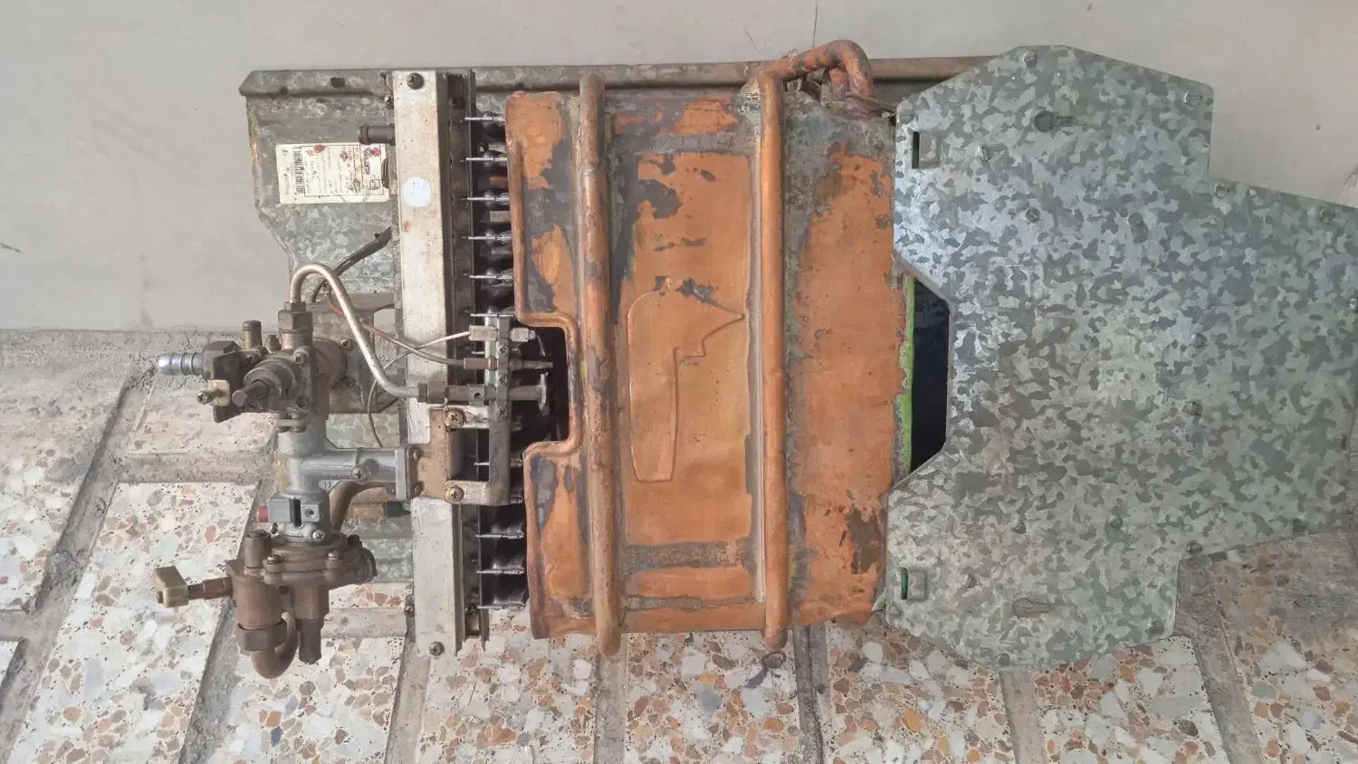 آبگرمکن دیواری بوتان|آبگرمکن، پکیج، شوفاژ|قرچک, مهدیه|دیوار