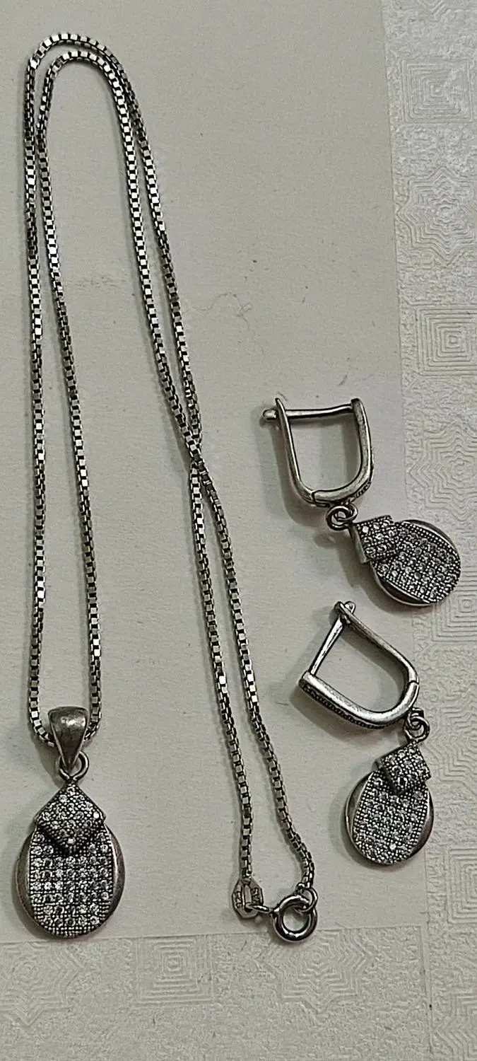 زنجیر ومدال وگوشواره|جواهرات|تبریز, |دیوار