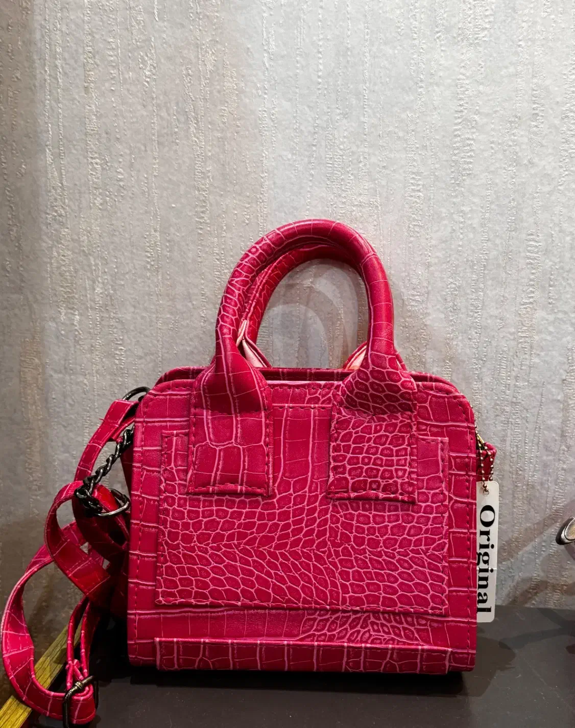 کیف|کیف، کفش، کمربند|لاهیجان, شیخ زاهد|دیوار