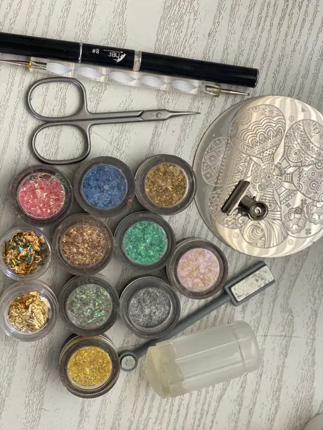 لوازم کاشت ناخون|آرایشی، بهداشتی، درمانی|بندر انزلی, قلم گوده|دیوار