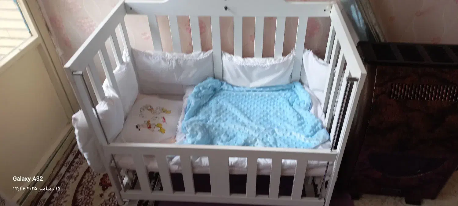 تخت نوزاد تخت کنار مادد|تخت و صندلی بچه|فردیس, شهرک ارم|دیوار