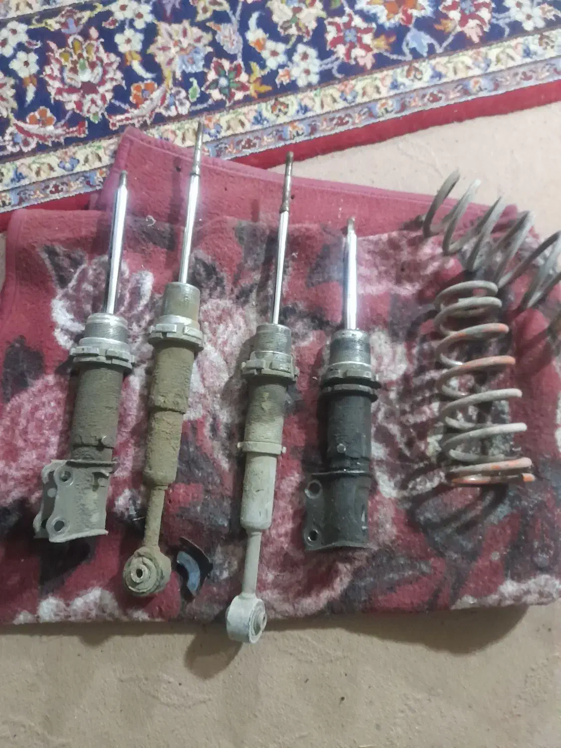 چهار عدد کمک فنر رکلاژی پیراد|قطعات یدکی و لوازم جانبی|کرمانشاه, |دیوار