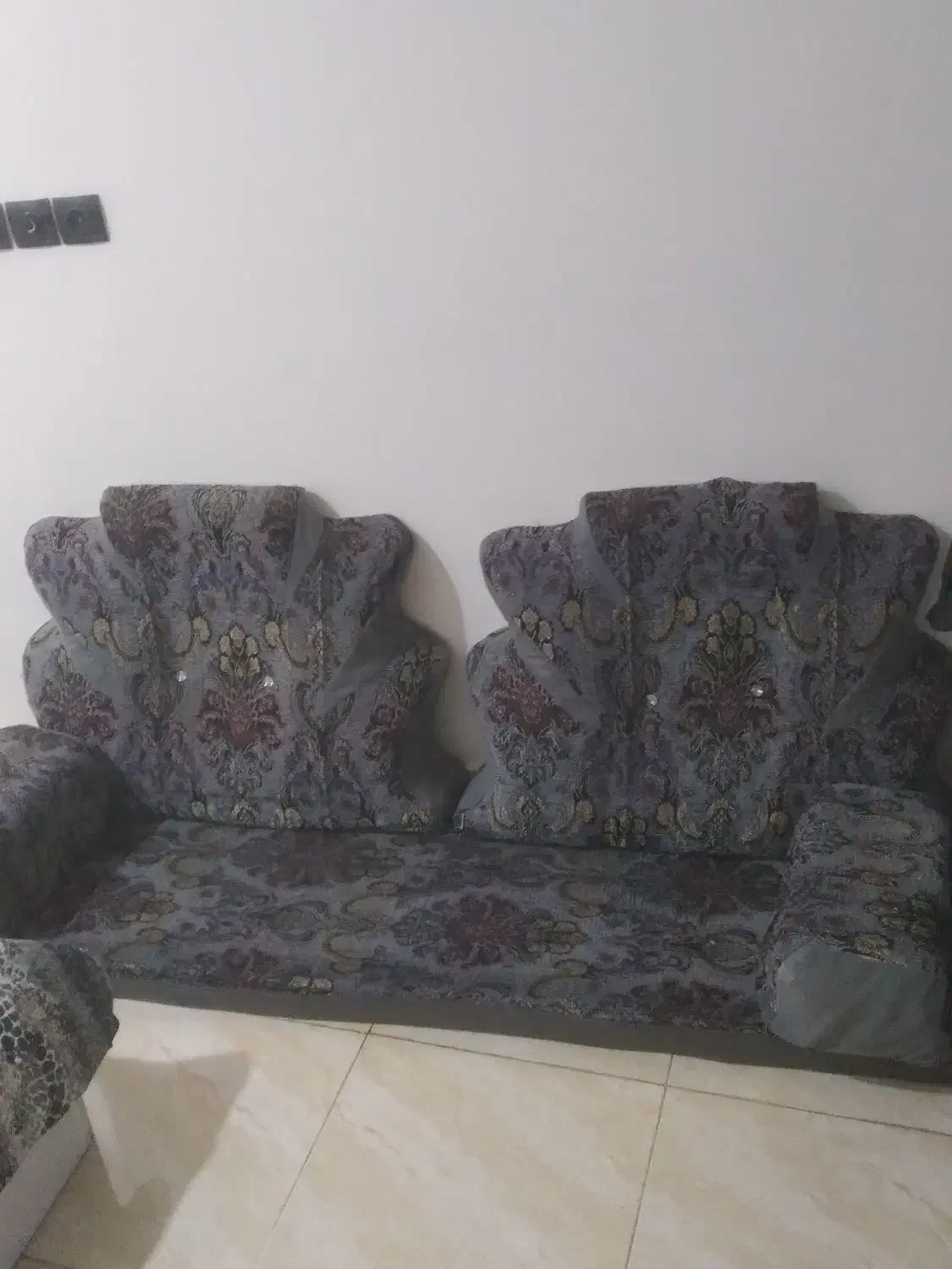 تکیه خلیجی|پشتی|اهواز, زرگان|دیوار