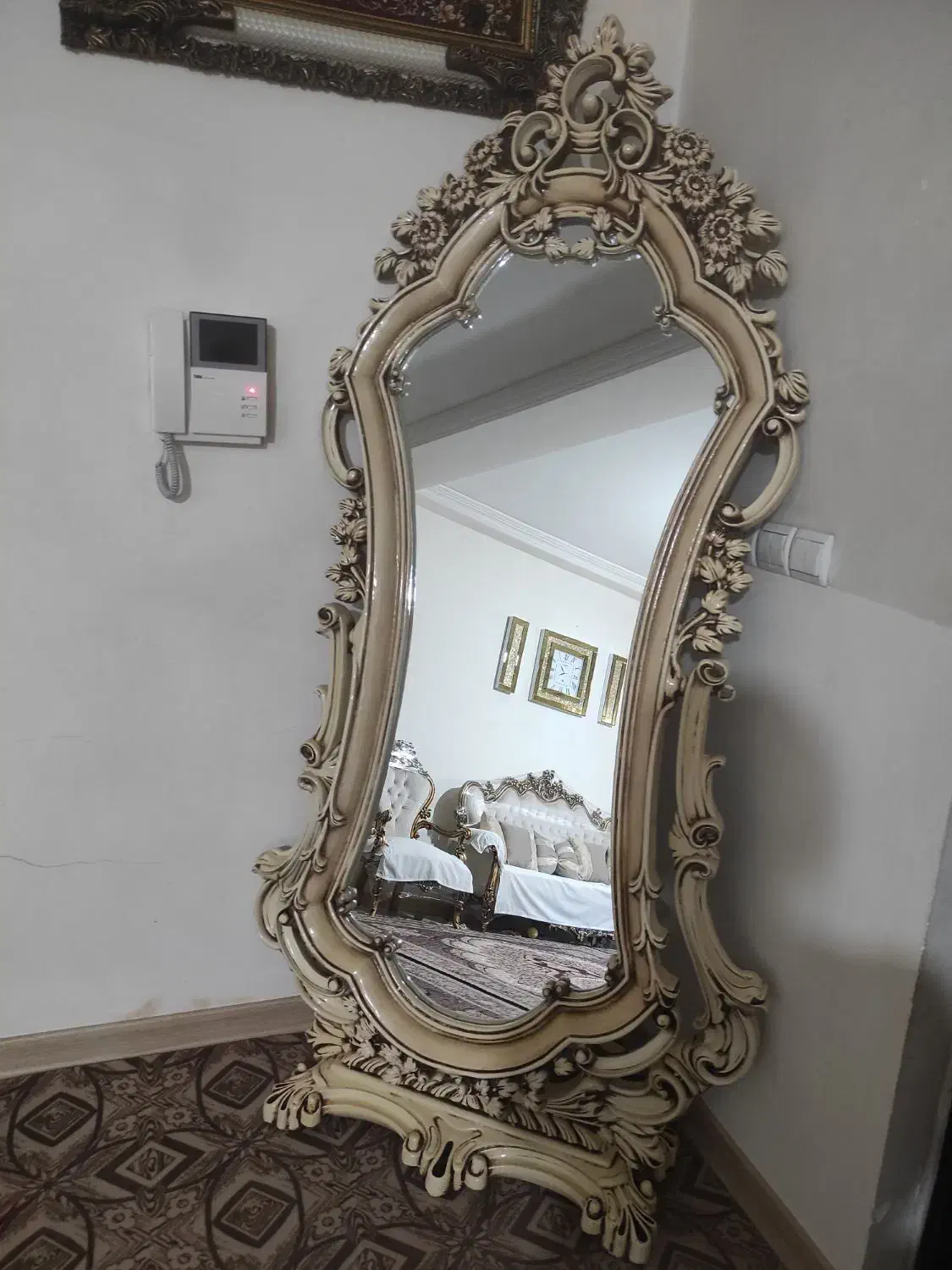 آینه قدی|آینه|دماوند, گیلاوند|دیوار