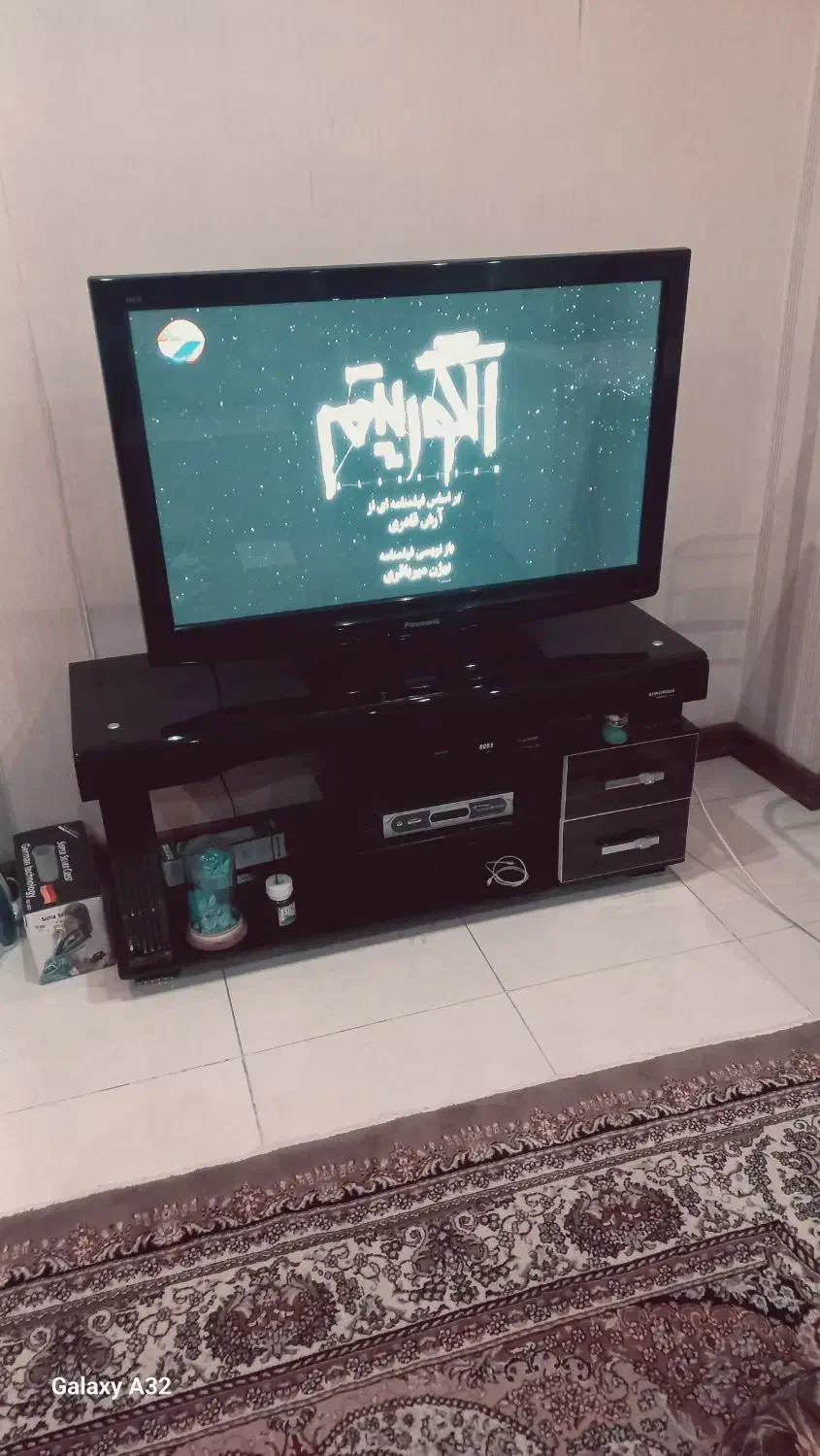 ال سی دی ۴۲ اینچ|تلویزیون و پروژکتور|اندیشه, اندیشه فاز ۱|دیوار