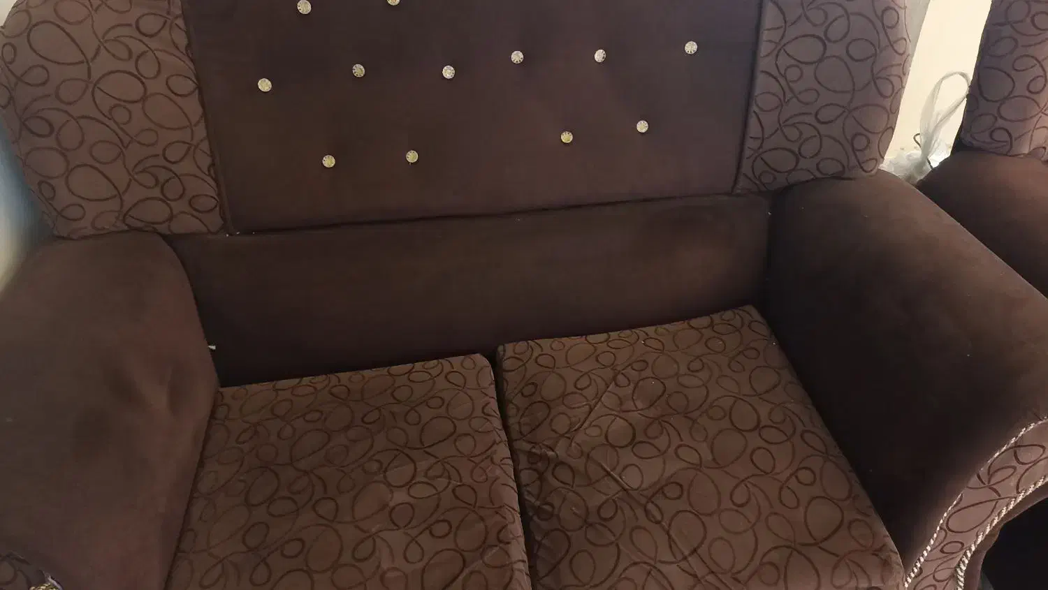 مبل هفت نفره ،بهمراه یک میز کوچک کشویی|مبلمان خانگی و میز عسلی|آمل, |دیوار