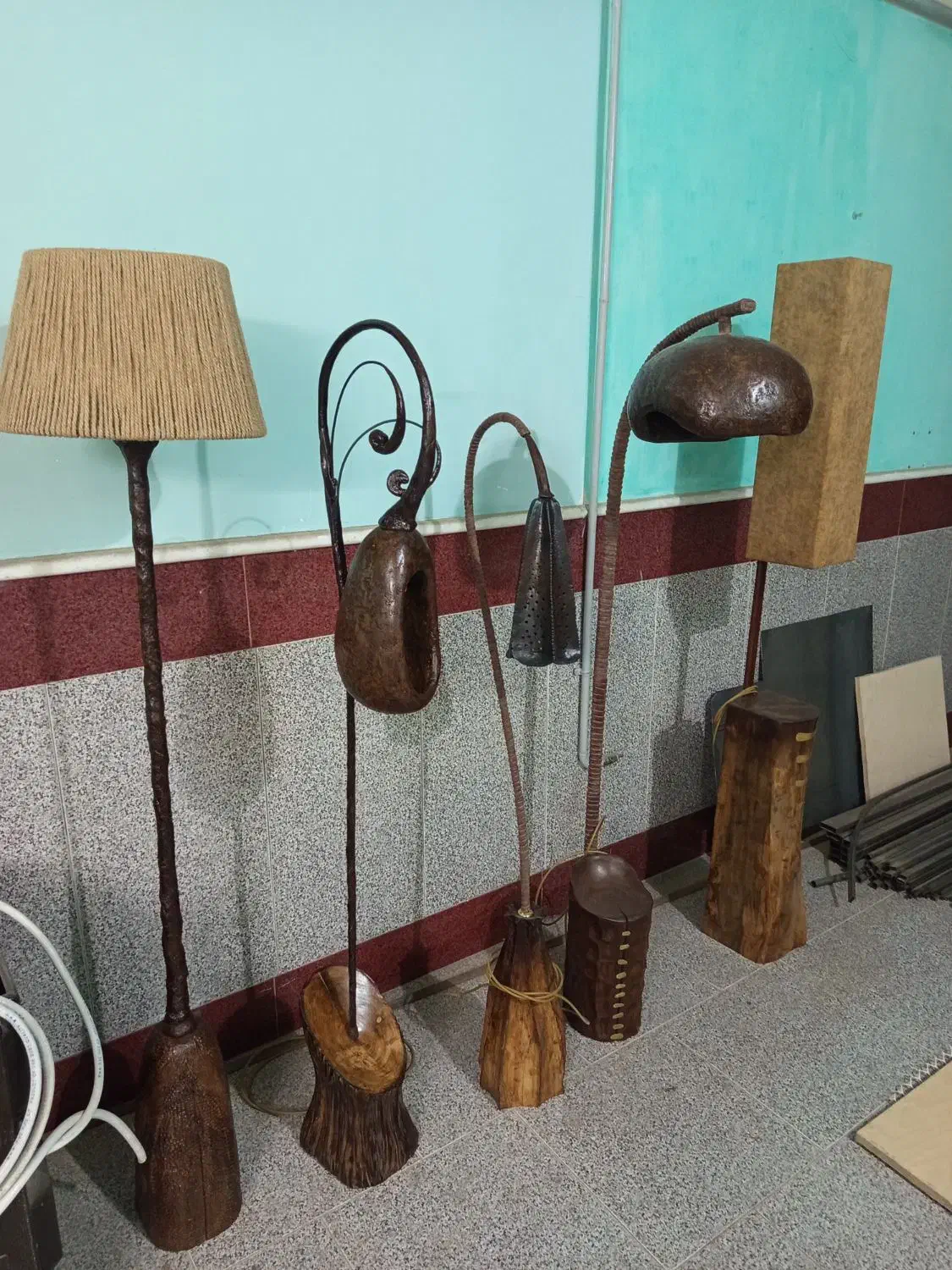 آباژور کنارسالنی دست ساز|چراغ خواب و آباژور|بابل, |دیوار