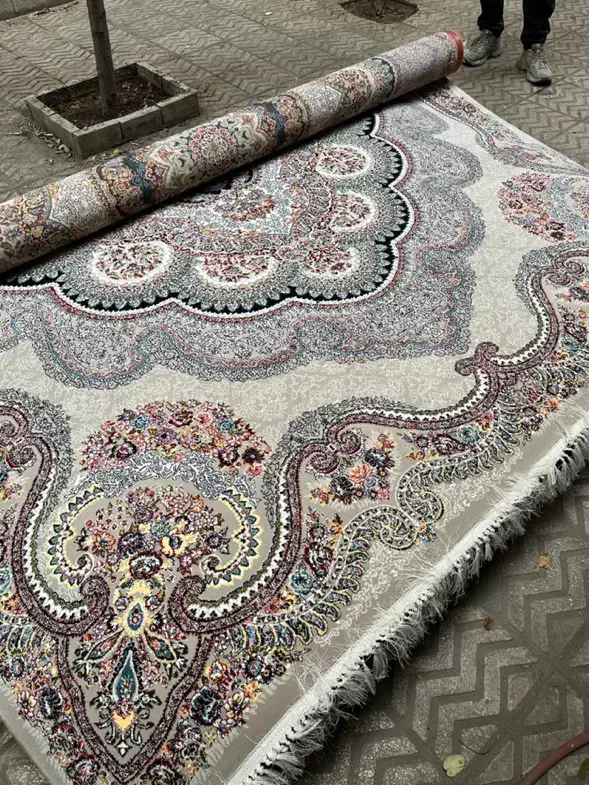 فرش ۹ متری کویر یزد|فرش|تهران, فلسطین (میدان انقلاب)|دیوار