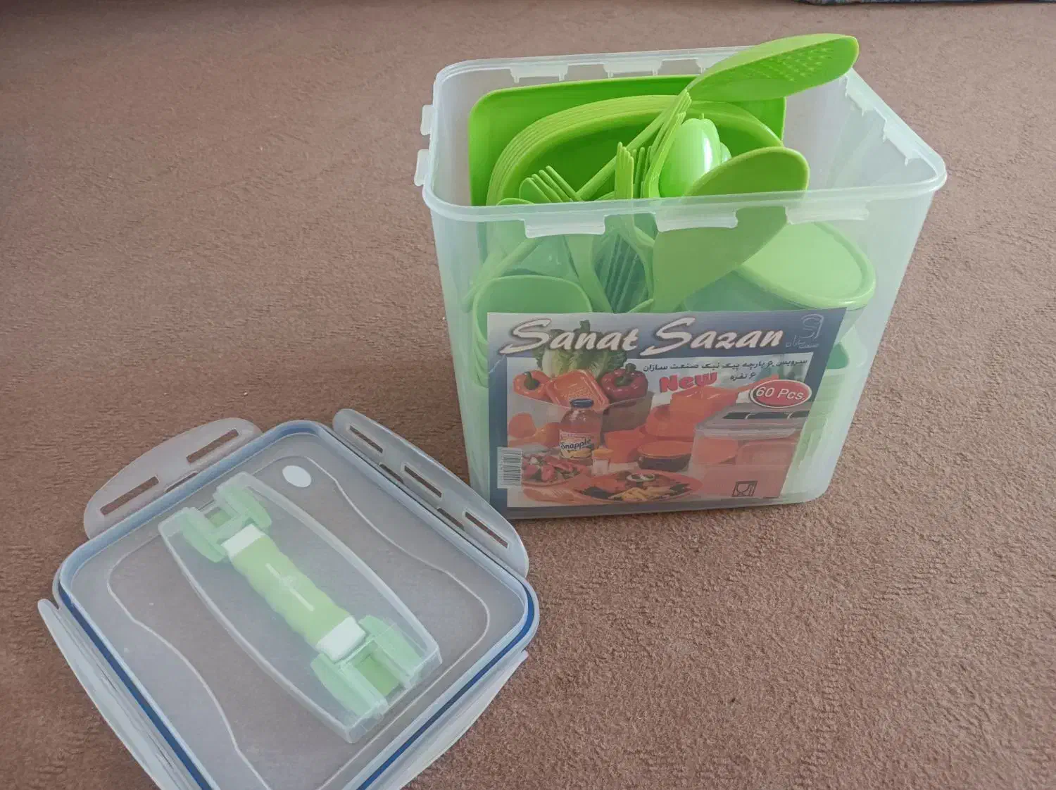 سرویس مسافرتی|ظروف نگهدارنده، پلاستیکی، یکبارمصرف|هرند, |دیوار