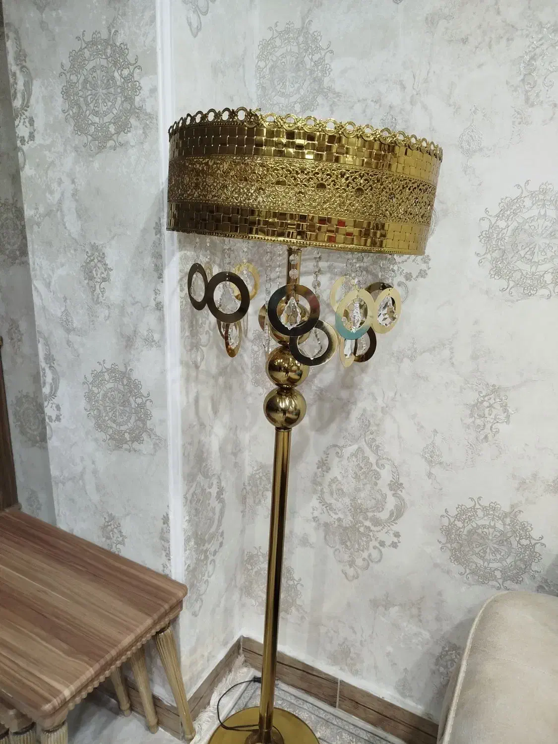 آباژورایستاده|چراغ خواب و آباژور|اسلام‌شهر, شهرک واوان|دیوار