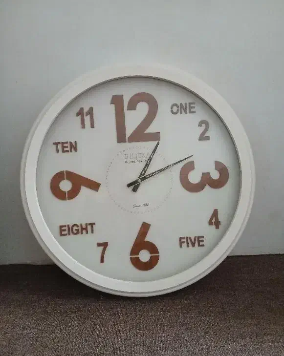 ساعت سفید|ساعت دیواری و تزئینی|ابهر, |دیوار