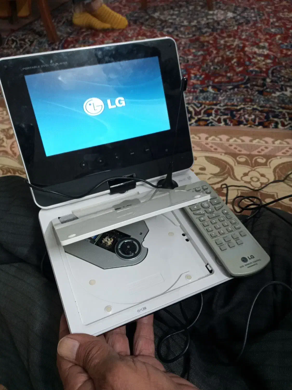 فروش فوری پلیر تلویزیون ال جی سی دی و وی وی دی|پخش‌کننده DVD و ویدیو|نیشابور, شهرک فرهنگیان|دیوار