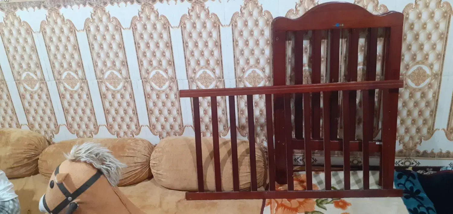 تخت کودک ونوزادنو|اسباب و اثاث بچه|سراوان, |دیوار