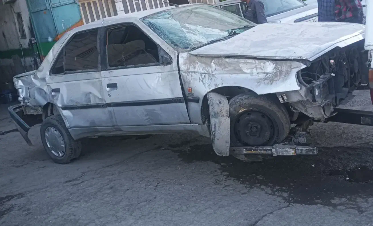 فروش خودرو تصادفی|خودرو سواری و وانت|اشترینان, |دیوار