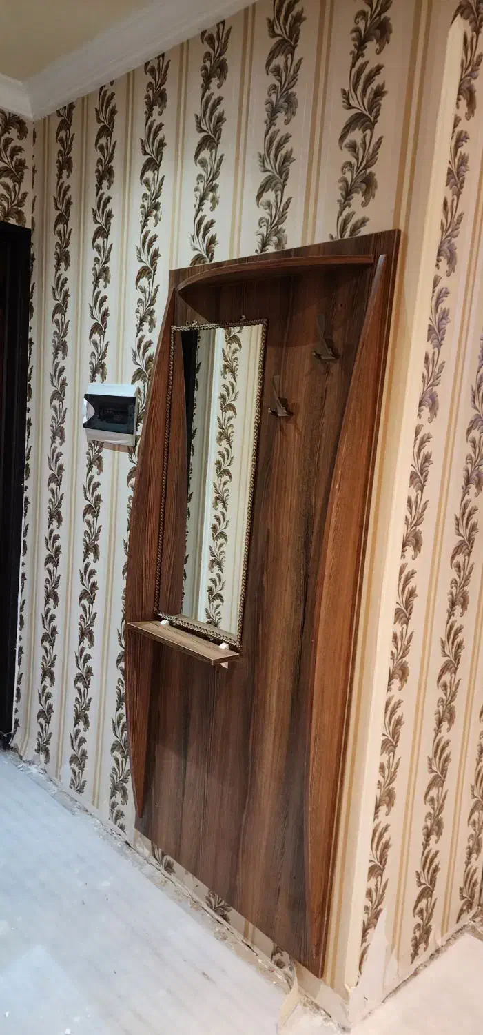 جا لباسی دیواری اینه دار|بندرخت و رختآویز|رشت, نیکمرام|دیوار