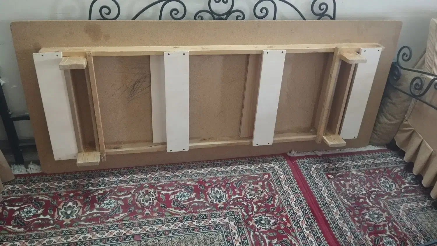 تخت فرفوژه واقعی|تخت و سرویس خواب|یزد, |دیوار