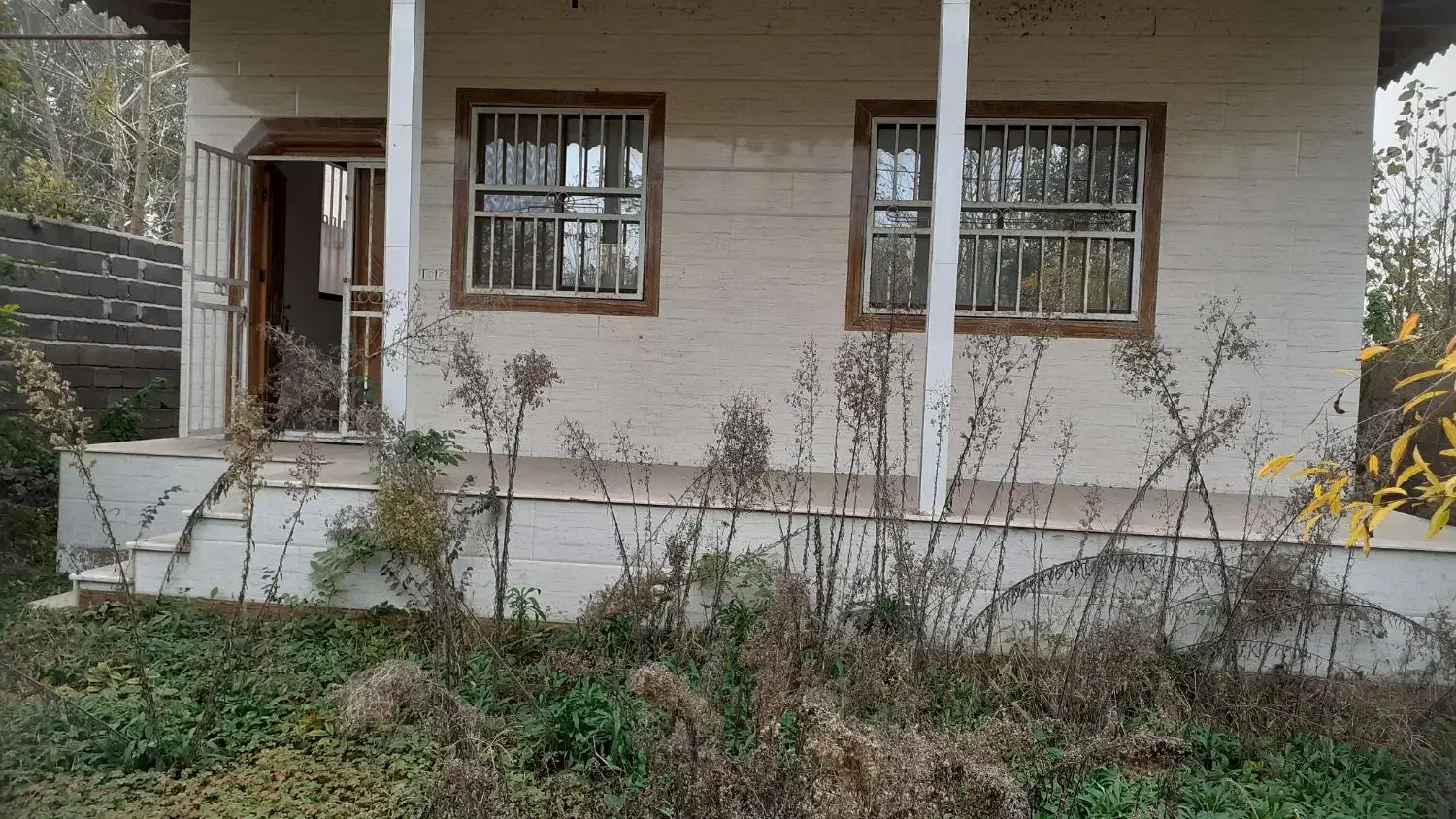 ویلاباغ۳۰۰متری شکاری املاک مهدی/|فروش خانه و ویلا|خشکبیجار, |دیوار