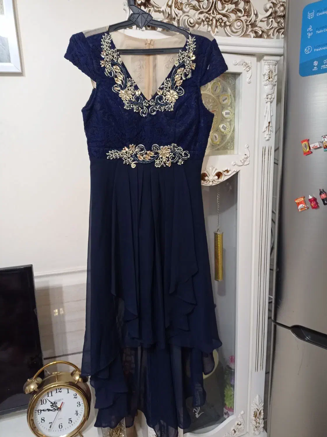 تعدادی لباس مجلسی نو|لباس|شیراز, دشت چنار|دیوار