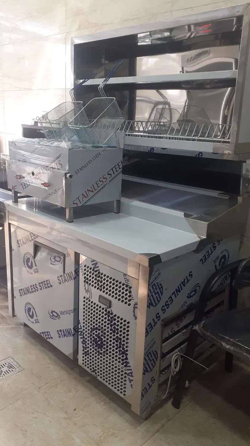 تاپینک یخچال|فروشگاه و مغازه|رشت, منظریه|دیوار