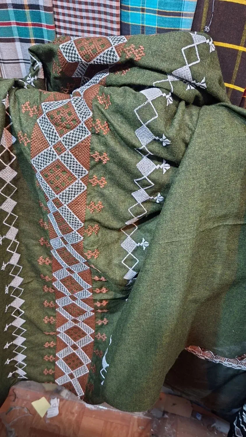 انواع شال و اورکت|لباس|پیشین, |دیوار