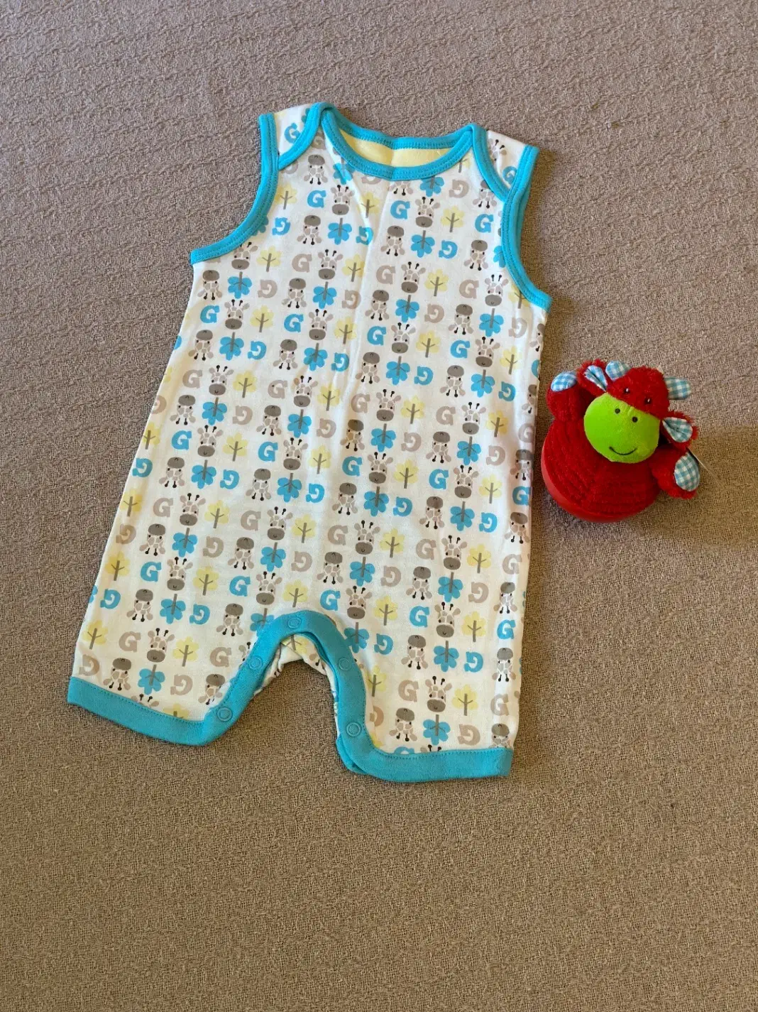 سیسمونی|کفش و لباس بچه|تهران, زعفرانیه|دیوار