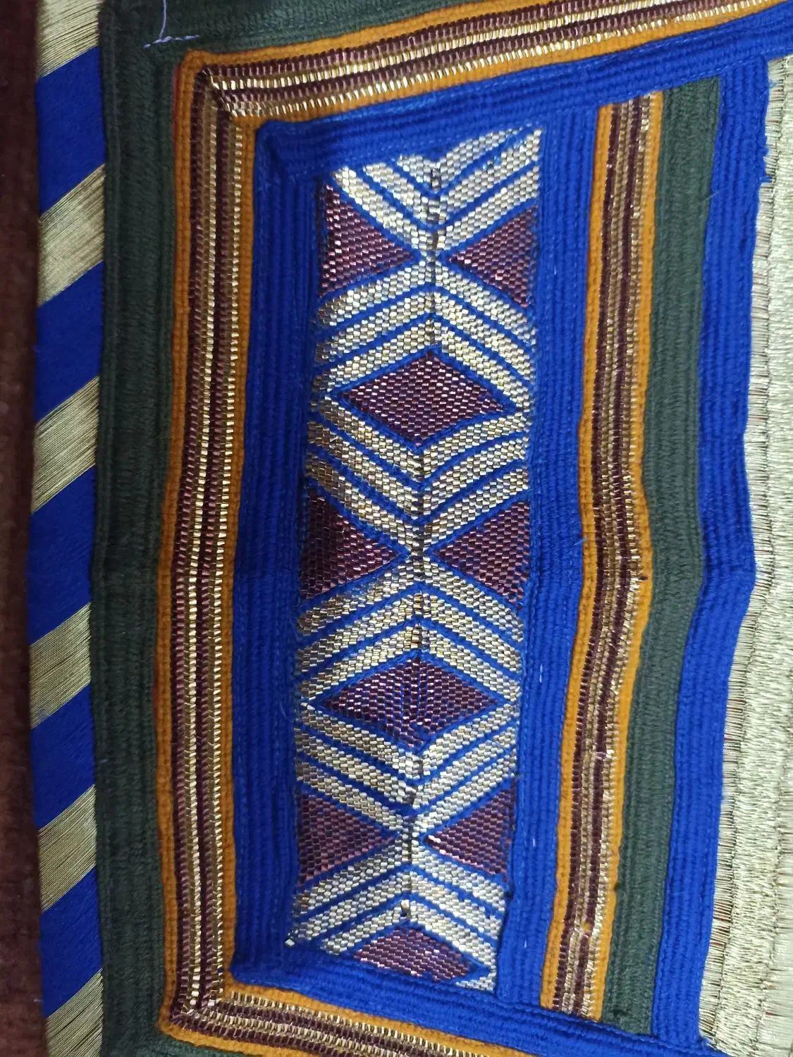 سفارش چسپاندن زری ودو شک پذیرفته میشود|لباس|میناب, |دیوار