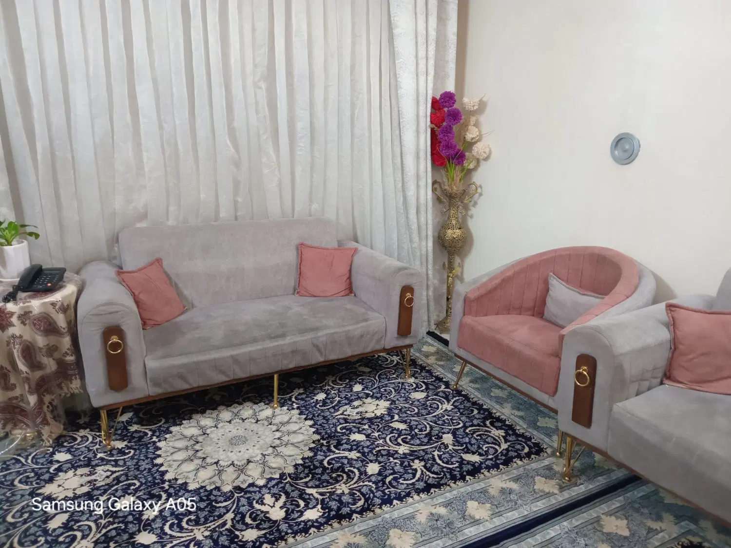 مبل راحتی هفت نفره بایک میزودوعسلی|مبلمان خانگی و میز عسلی|تهران, مظاهری|دیوار