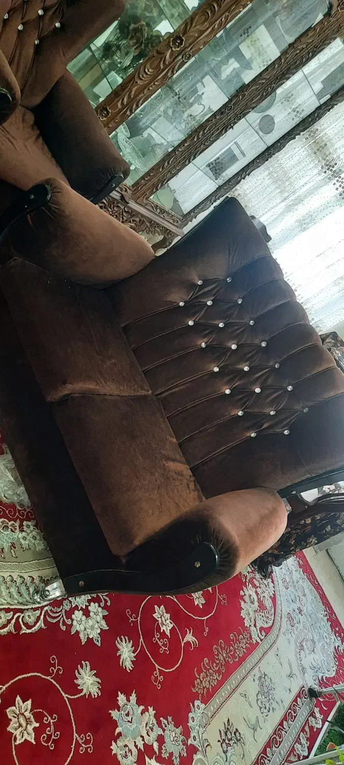 مبل ۹ نفره پارچه های سالم. رنگ زرشکی|مبلمان خانگی و میز عسلی|برخوار, |دیوار