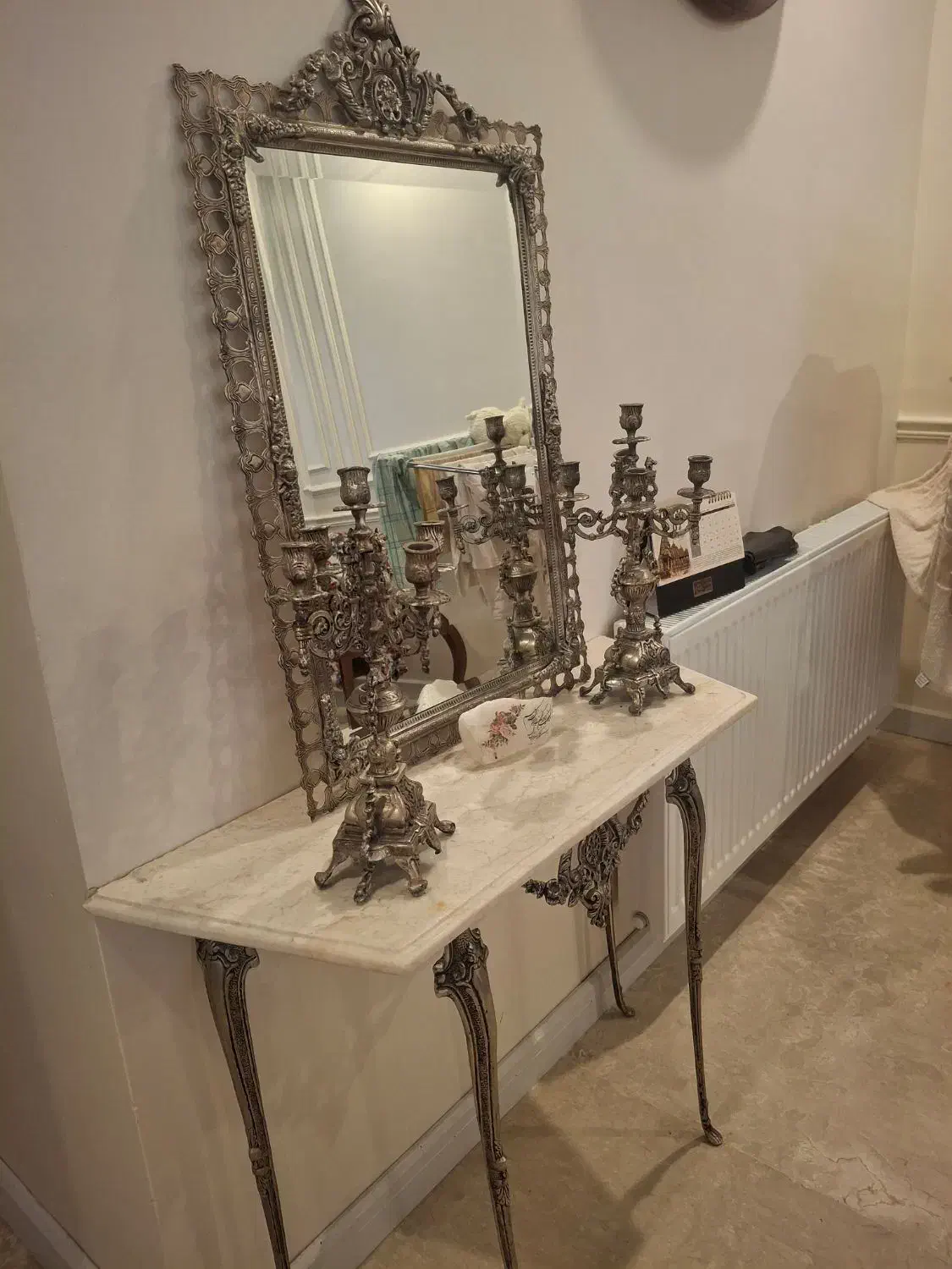 اینه شمعدان همراه با میز|بوفه، ویترین، کنسول|تهران, حکیمیه|دیوار