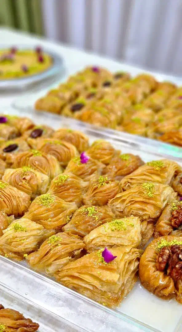آموزش کیک و شیرینی و آشپزی فنی‌وحرفه‌ای|خدمات آموزشی|مشهد, وحید|دیوار