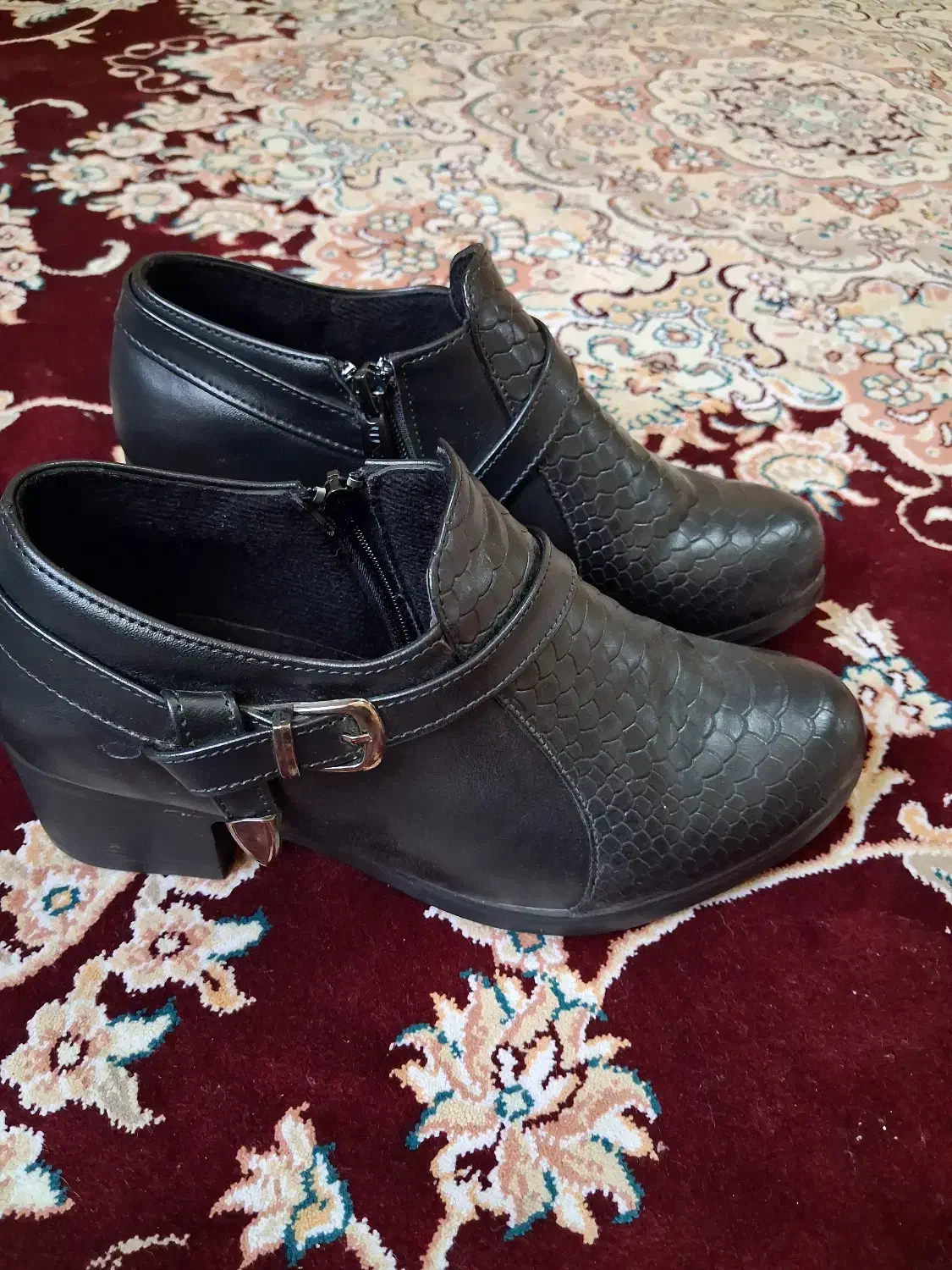 نیم بوت مشکی سایز۳۹|کیف، کفش، کمربند|پرند, فاز ۴|دیوار