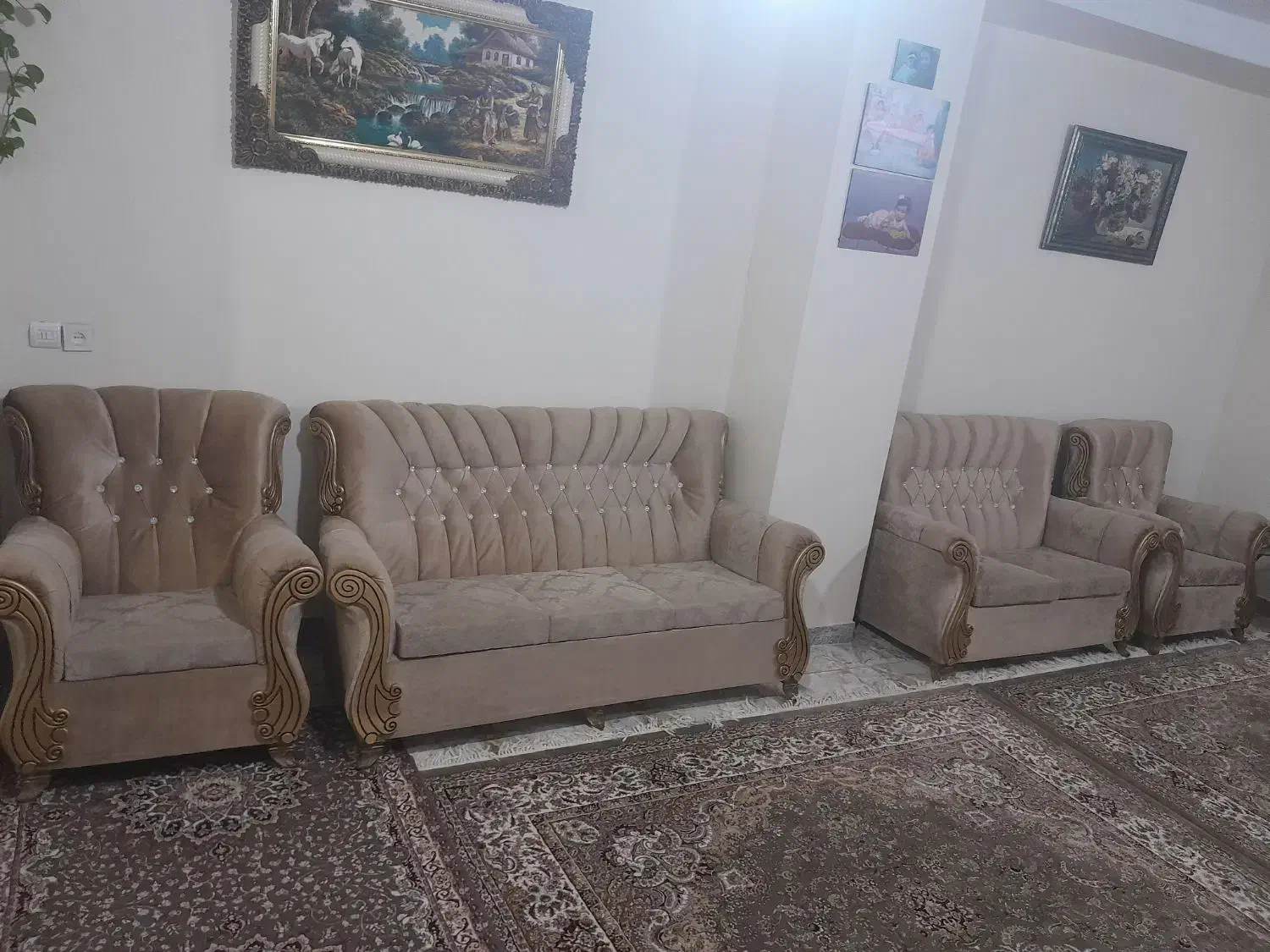 مبل ۷ نفره با ۳عدد میز عسلی|مبلمان خانگی و میز عسلی|نسیم‌شهر, |دیوار