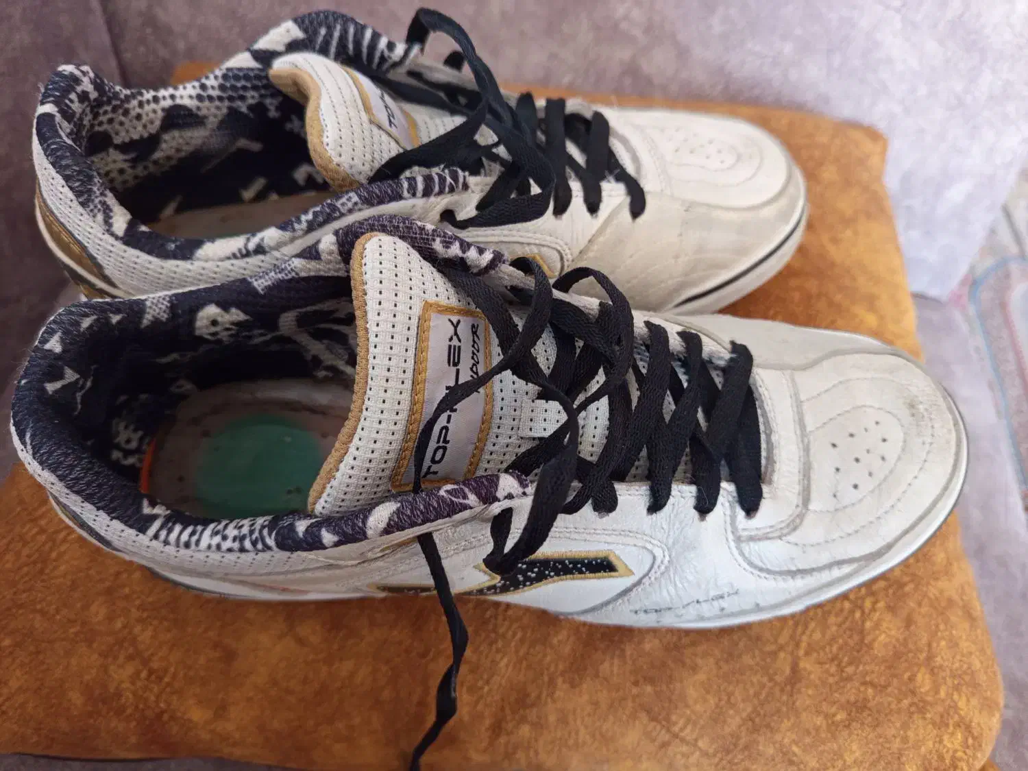 کفش سالن و ورزشی|کیف، کفش، کمربند|زرقان, |دیوار