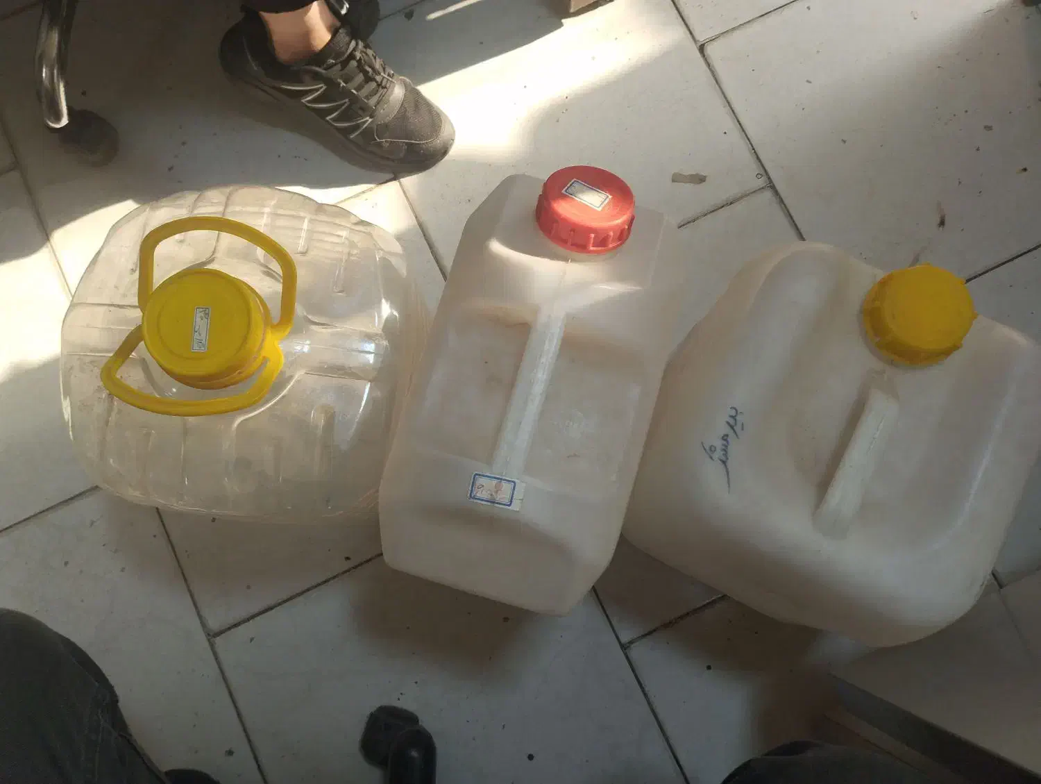 گالن پلاستیکی ۲۰ لیتری و ۱۰ لیتری|ظروف نگهدارنده، پلاستیکی، یک‌بارمصرف|کرج, حیدرآباد|دیوار