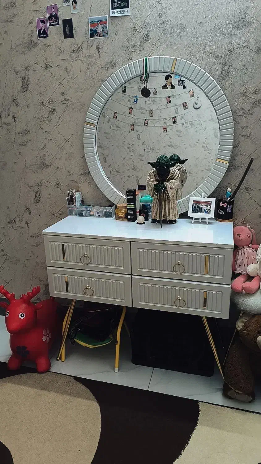 میز آرایشی|تخت و سرویس خواب|قم, یزدانشهر|دیوار
