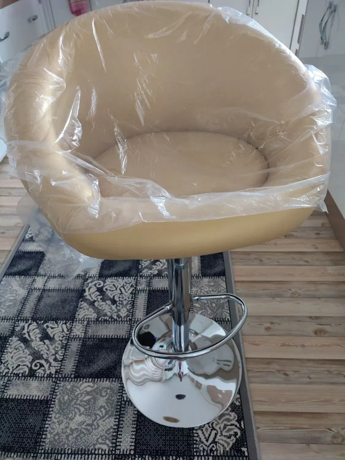 صندلی اپن|صندلی و نیمکت|زاهدان, |دیوار