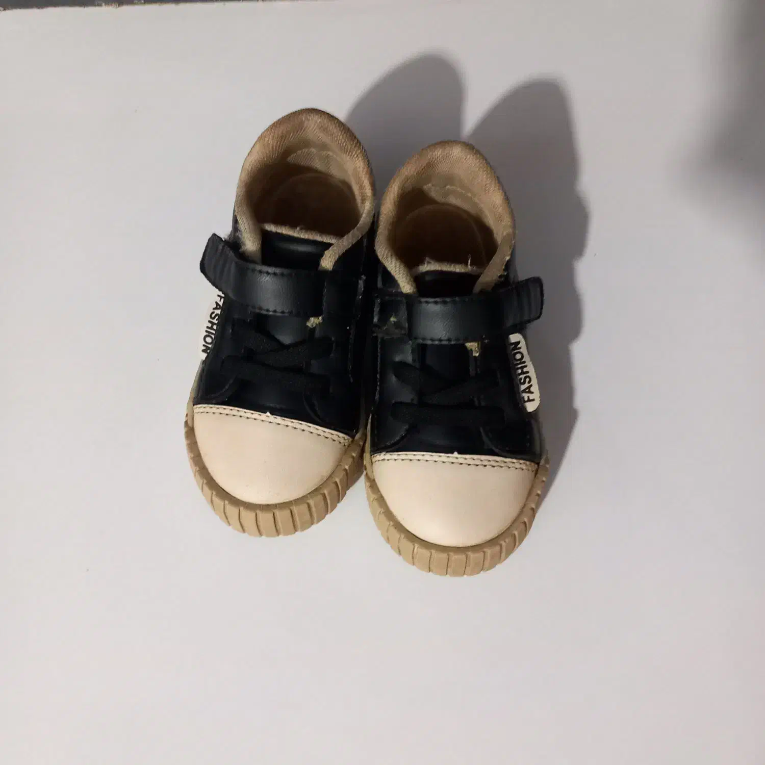 کفش بچه گانه|کفش و لباس بچه|تربت جام, جامرود|دیوار