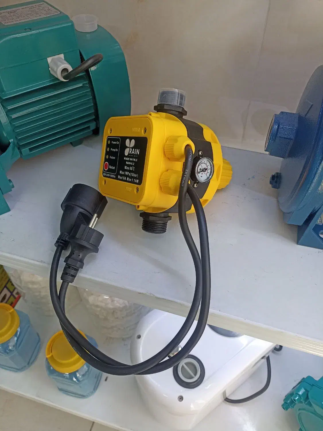 اتومات پمپ آب دو کابل درجه دار با بهترین کیفیت|مصالح و تجهیزات ساختمان|دماوند, گیلاوند|دیوار