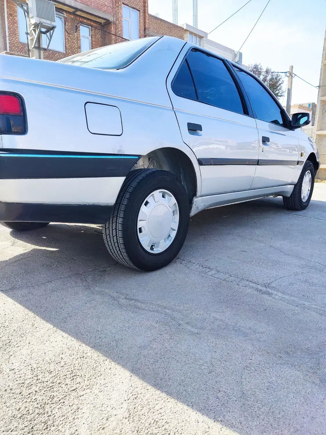 پژو 405 دوگانه کارخانه|خودرو سواری و وانت|شاهین دژ, |دیوار