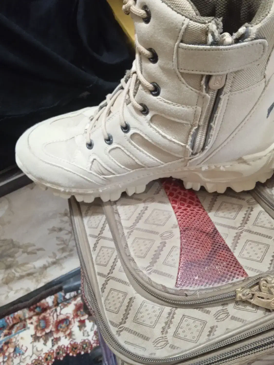 نیم پوتین رافائل|کیف، کفش، کمربند|زابل, |دیوار