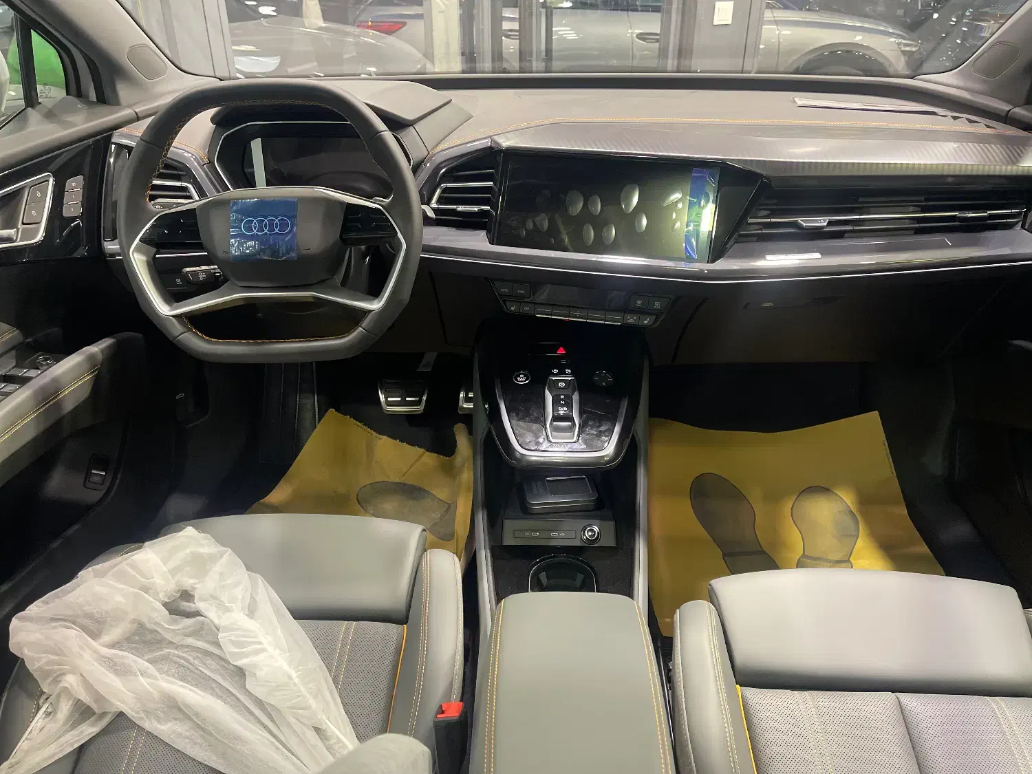 آئودی Q4 2025|خودرو سواری و وانت|تهران, نیلوفر|دیوار