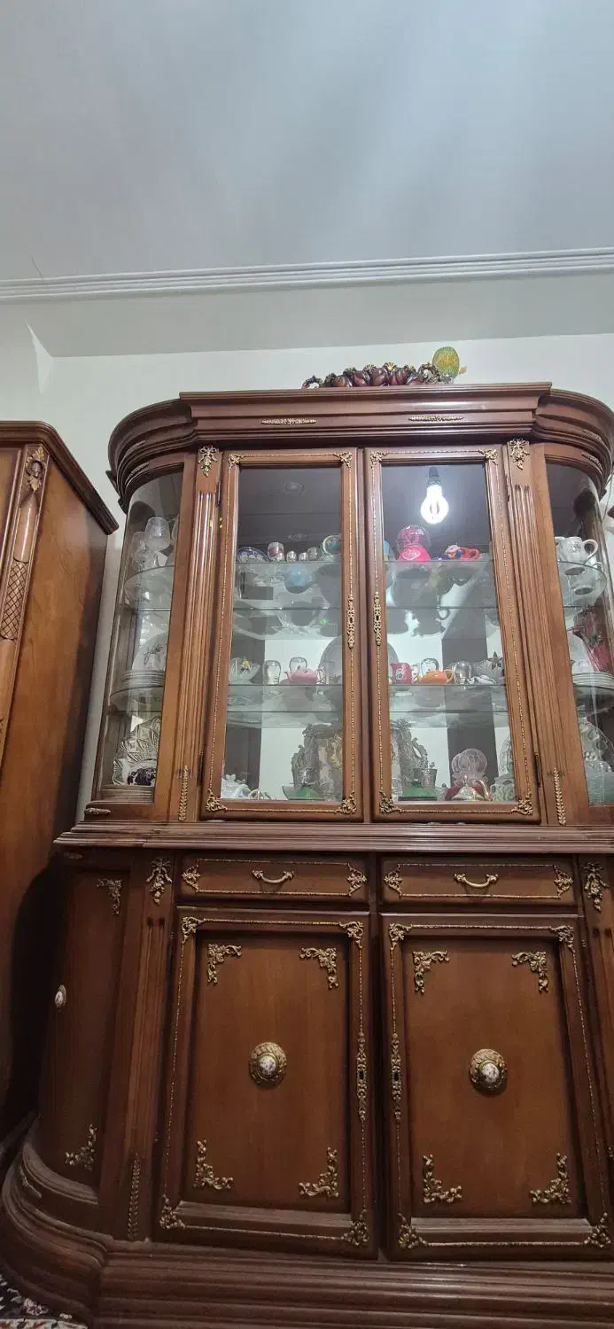 ویترین کاملا سالم و تمیز|بوفه، ویترین، کنسول|قم, بنیاد|دیوار