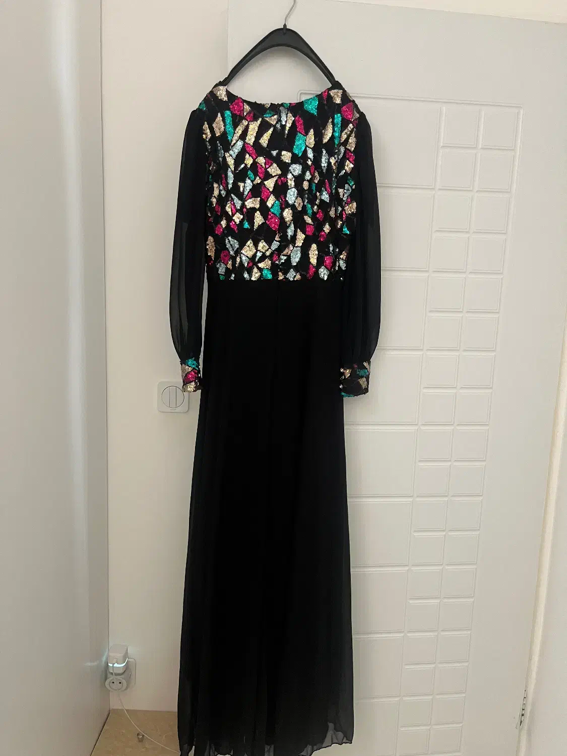 لباس مجلسی ترک|لباس|رشت, چمارسرا|دیوار