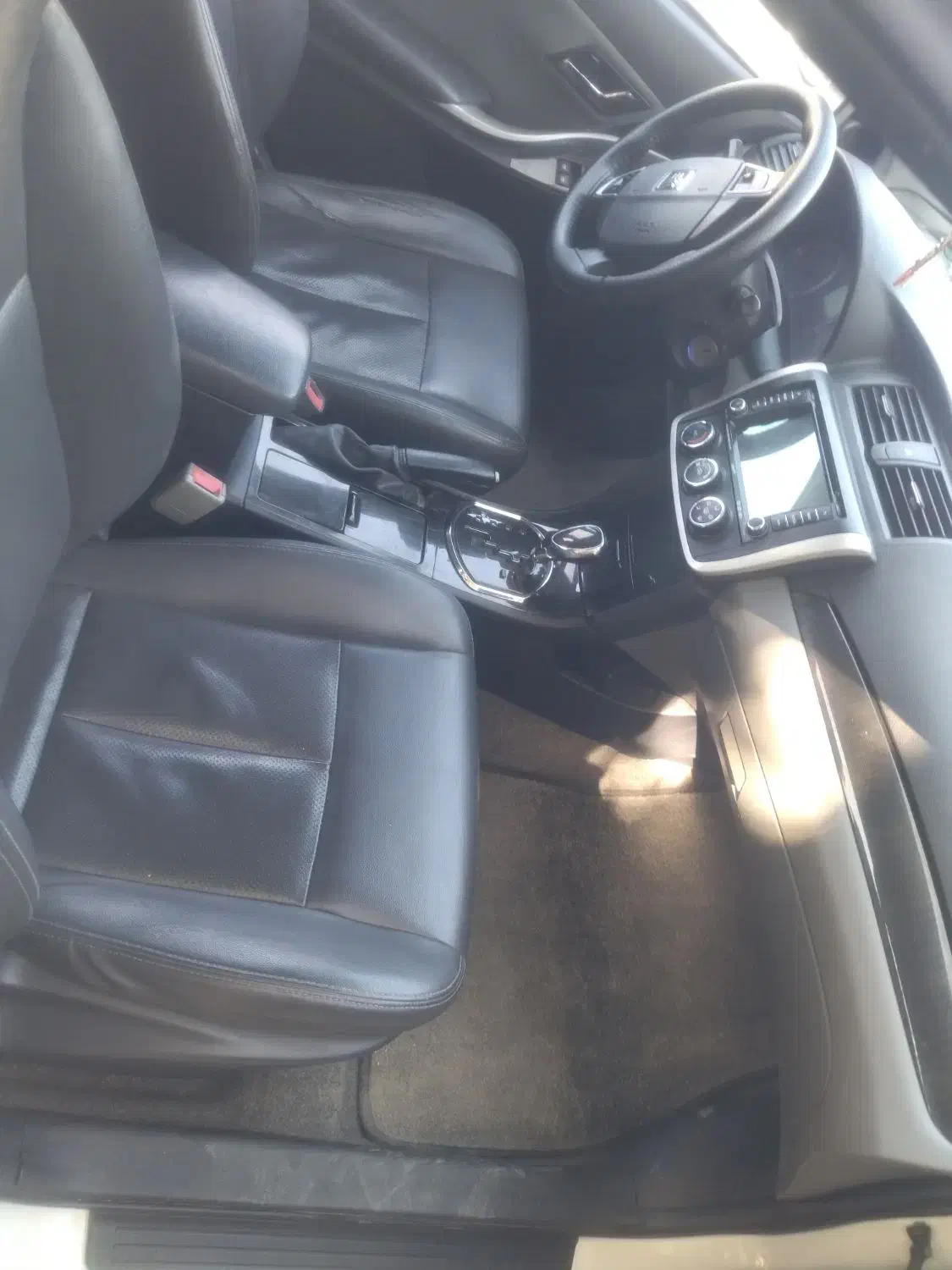 فروش آریو اتومات بدون رنگ|خودرو سواری و وانت|شهرضا, |دیوار