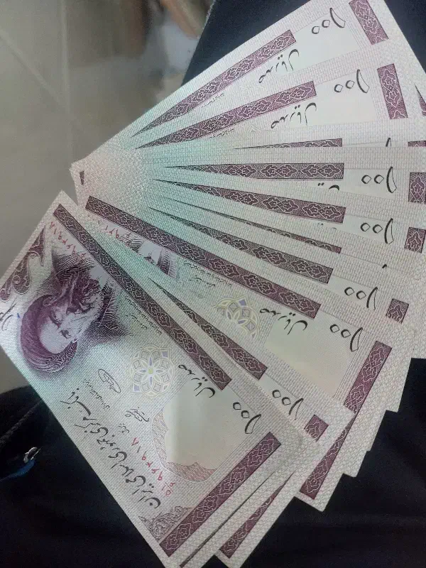 ۲۰۰ تومنی و ۱۰۰تومنی|کلکسیون سکه، تمبر، اسکناس|خرم‌آباد, |دیوار