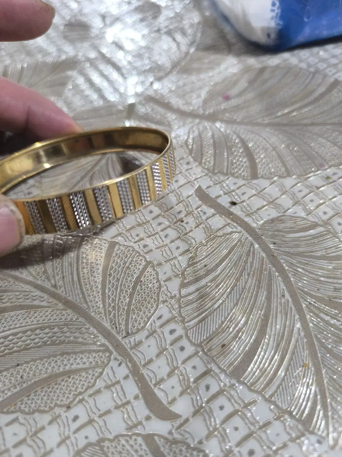 النگوی دست دو|جواهرات|صومعه‌سرا, |دیوار