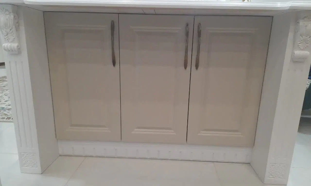 میز جزیره سه درب|مصالح و تجهیزات ساختمان|مشهد, هنرور|دیوار