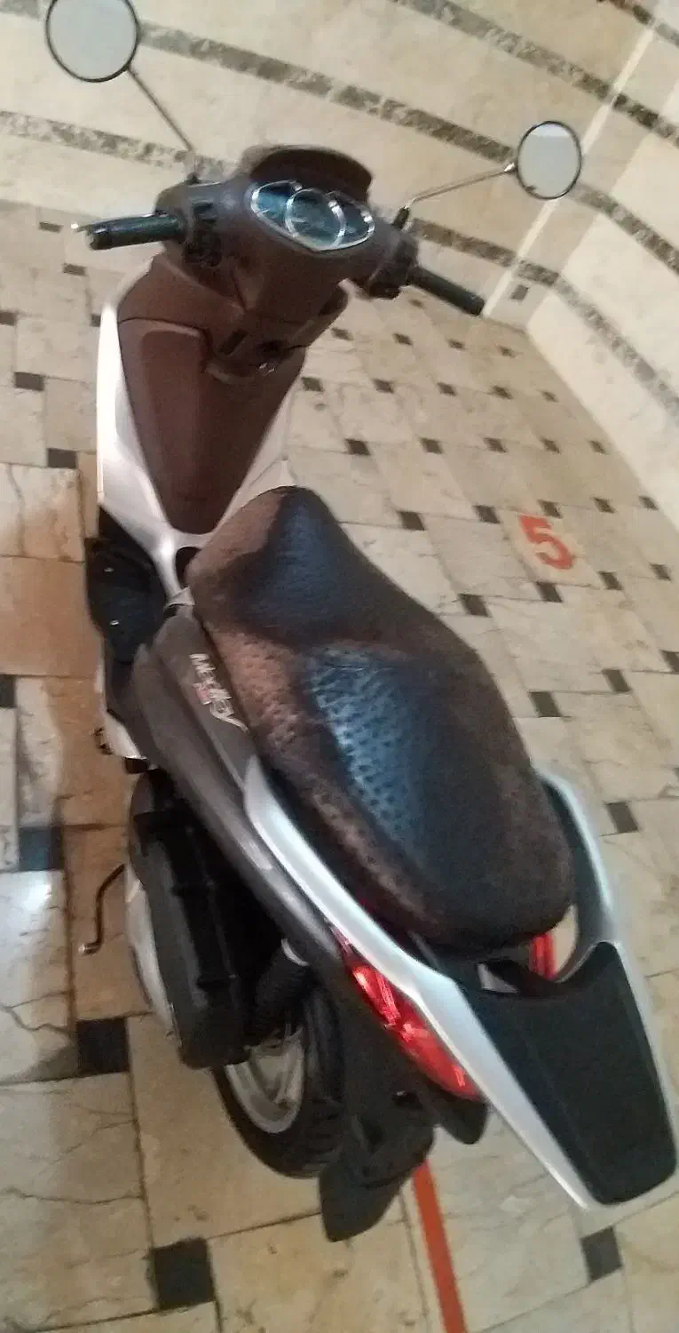 وسپا مدلی لیبرتی ۱۵۰ خاکستری مدل ۱۳۹۸|موتورسیکلت|تهران, نیروی هوایی (پیروزی)|دیوار